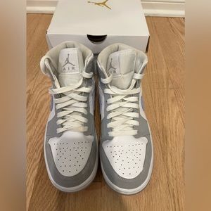 women’s air Jordan 1 mid